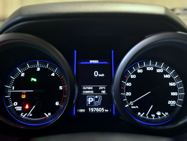 toyota-land-cruiser-diesel-2015-big-19