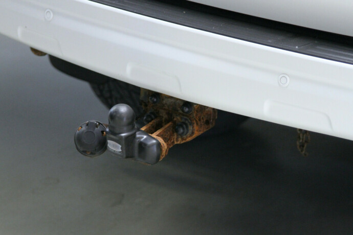 toyota-land-cruiser-diesel-2015-big-32