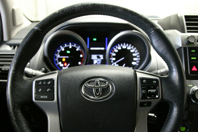 toyota-land-cruiser-diesel-2015-big-17