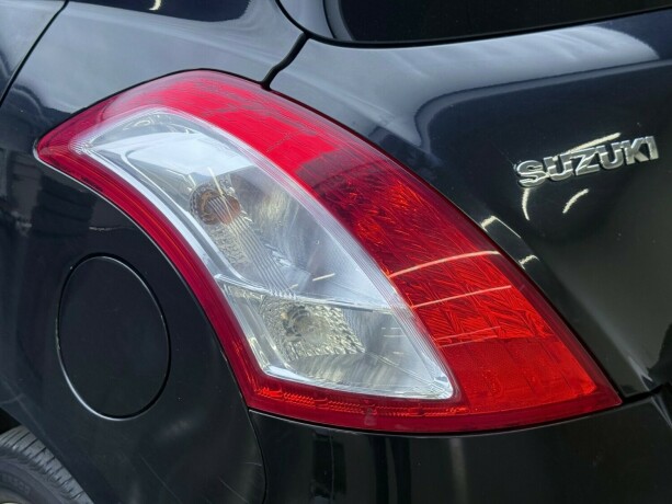 suzuki-swift-bensin-2011-big-6