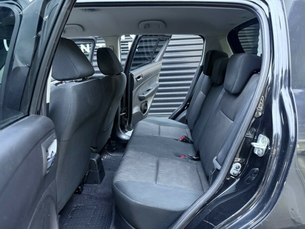 suzuki-swift-bensin-2011-big-24