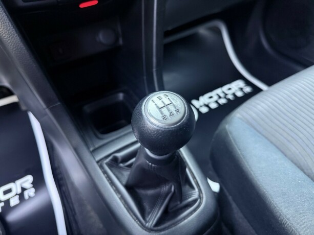 suzuki-swift-bensin-2011-big-19