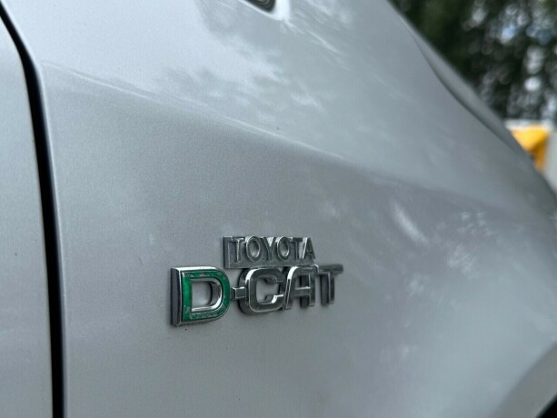 toyota-avensis-diesel-2009-big-18