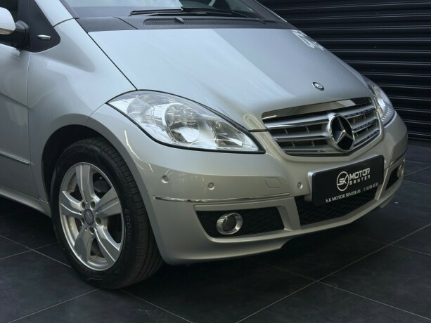 mercedes-benz-a-klasse-bensin-2011-big-2