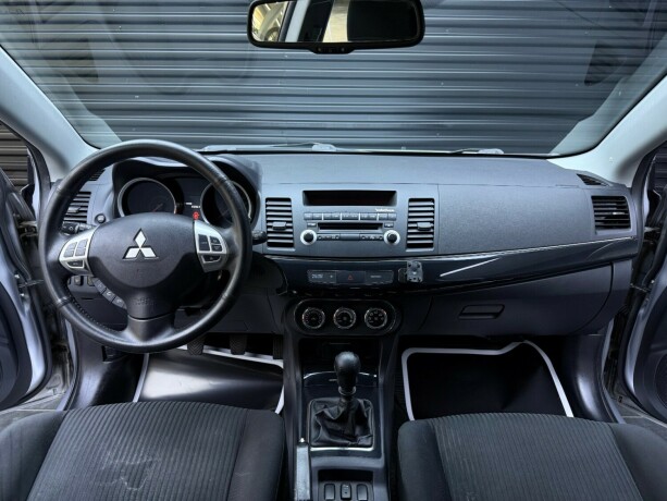 mitsubishi-lancer-diesel-2013-big-10