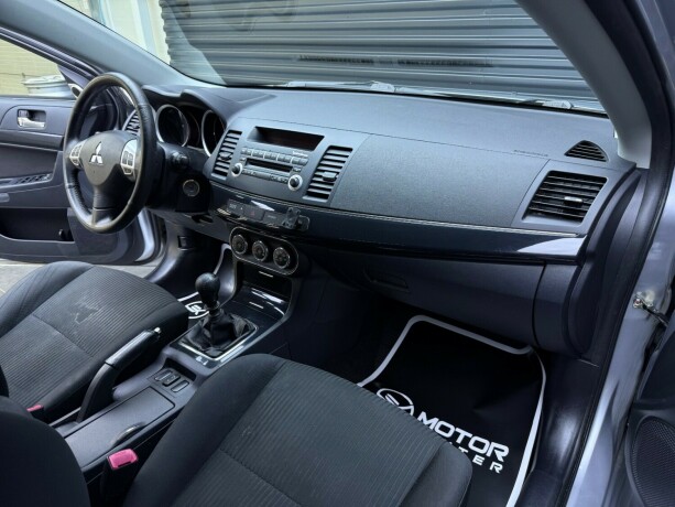 mitsubishi-lancer-diesel-2013-big-12