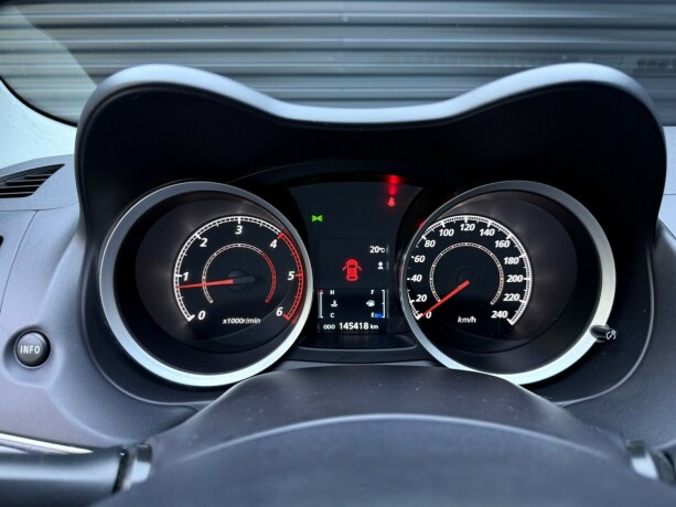 mitsubishi-lancer-diesel-2013-big-15