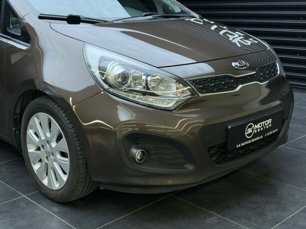 kia-rio-bensin-2013-big-2