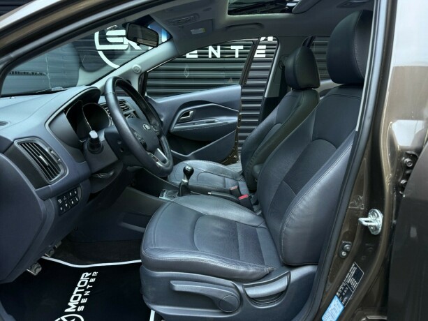 kia-rio-bensin-2013-big-26
