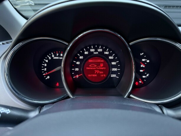 kia-rio-bensin-2013-big-15