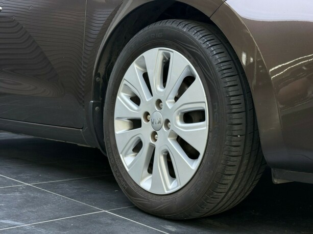 kia-rio-bensin-2013-big-8
