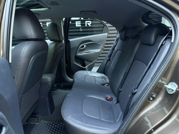 kia-rio-bensin-2013-big-28