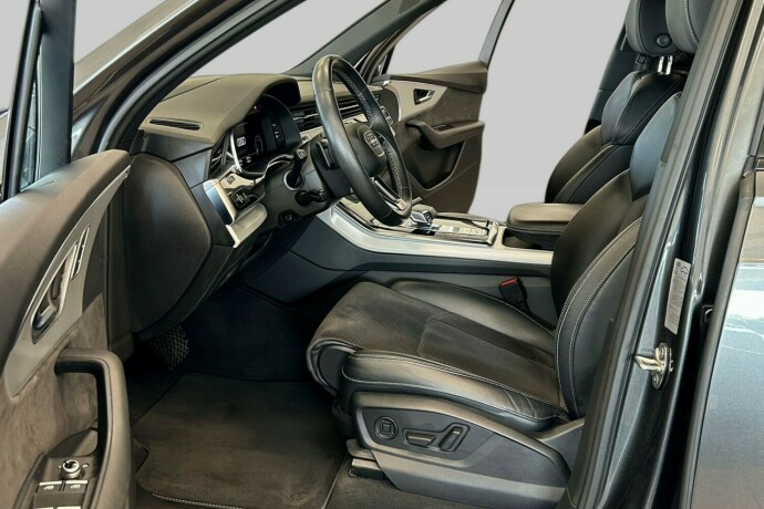 audi-q7-plug-in-petrol-2021-big-6