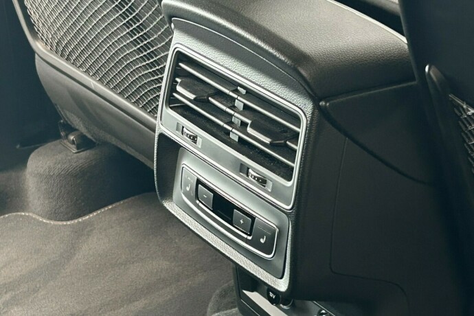 audi-q7-plug-in-petrol-2021-big-16