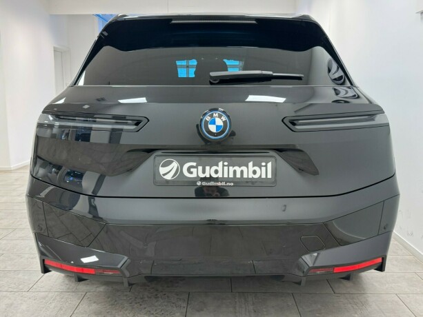 bmw-ix-xdrive-40-elektrisitet-2022-big-4