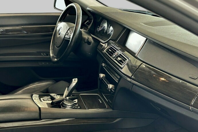 bmw-7-serie-diesel-2015-big-12