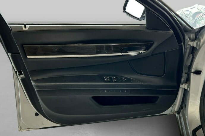 bmw-7-serie-diesel-2015-big-9