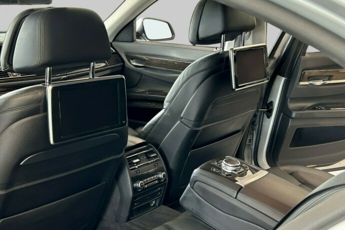 bmw-7-serie-diesel-2015-big-18