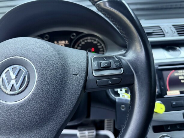 volkswagen-passat-alltrack-diesel-2013-big-15