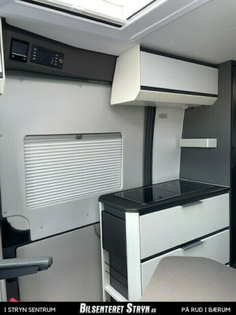 adria-twin-640-slb-diesel-2025-big-21