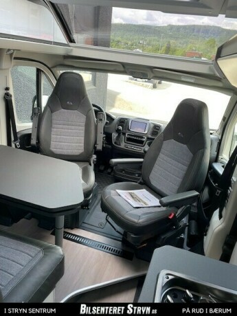 adria-twin-640-slb-diesel-2025-big-11