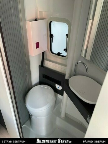 adria-twin-640-slb-diesel-2025-big-19