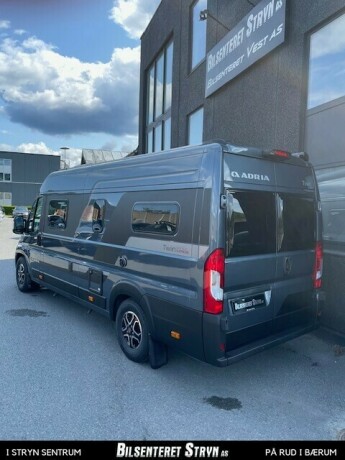 adria-twin-640-slb-diesel-2025-big-2