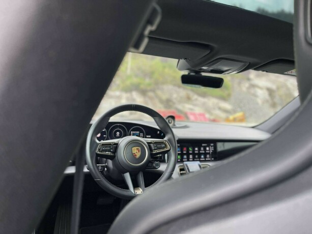porsche-taycan-elektrisitet-2020-big-14
