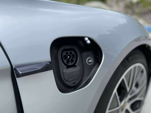 porsche-taycan-elektrisitet-2020-big-31