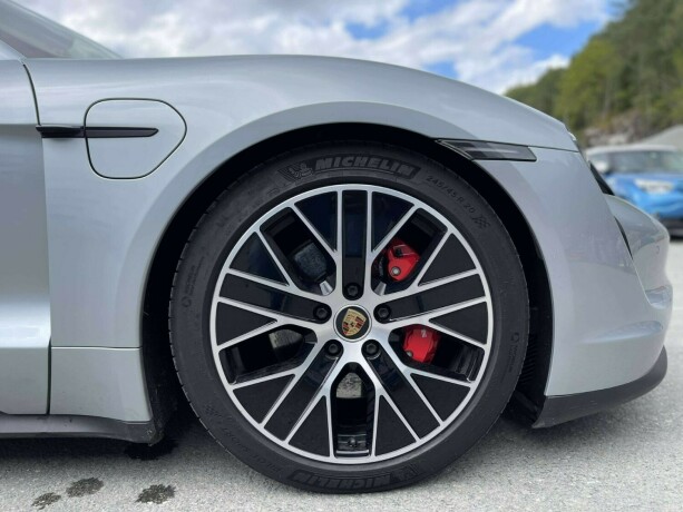 porsche-taycan-elektrisitet-2020-big-30