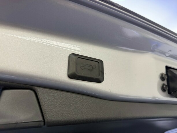 toyota-rav4-elektrisitetbensin-2019-big-34