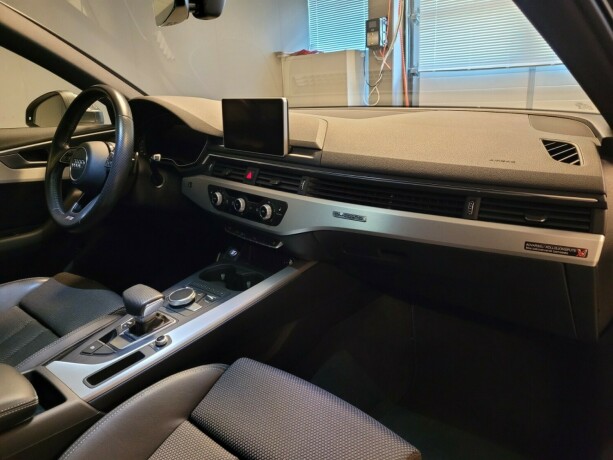 audi-a4-diesel-2017-big-15