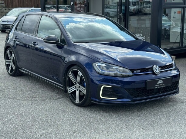 volkswagen-golf-elektrisitetbensin-2017-big-2