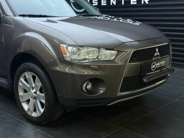 mitsubishi-outlander-diesel-2011-big-2