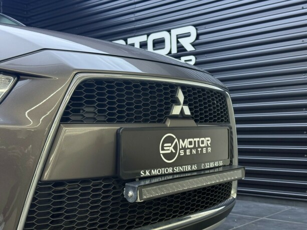 mitsubishi-outlander-diesel-2011-big-4