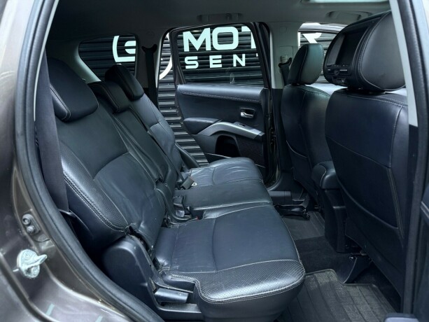 mitsubishi-outlander-diesel-2011-big-28