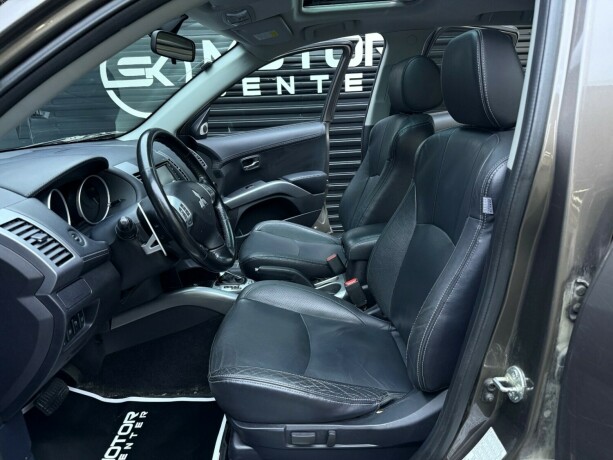 mitsubishi-outlander-diesel-2011-big-24