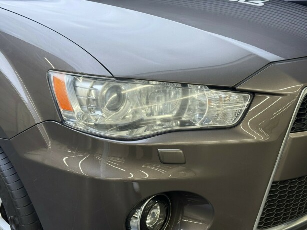 mitsubishi-outlander-diesel-2011-big-3