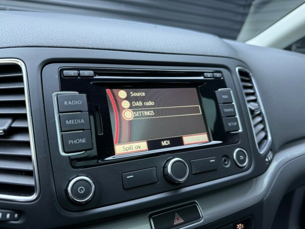 volkswagen-sharan-diesel-2015-big-20