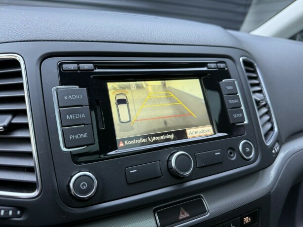volkswagen-sharan-diesel-2015-big-22