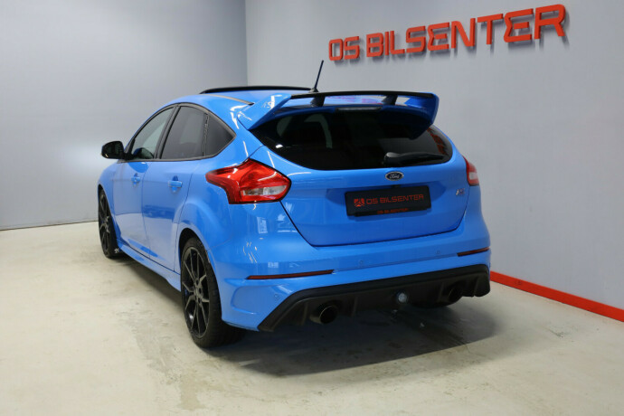 ford-focus-bensin-2018-big-4