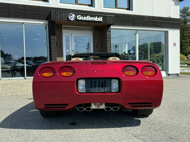 chevrolet-corvette-bensin-2004-big-25