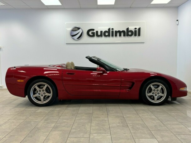 chevrolet-corvette-bensin-2004-big-4