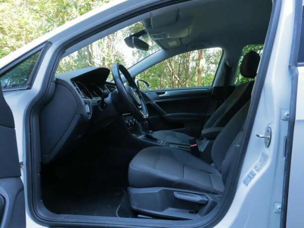 volkswagen-golf-elektrisitet-2020-big-9