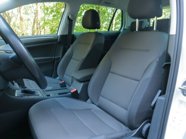 volkswagen-golf-elektrisitet-2020-big-11