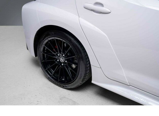 toyota-corolla-bensin-2023-big-8