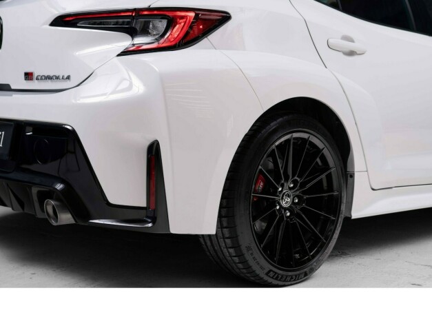 toyota-corolla-bensin-2023-big-20
