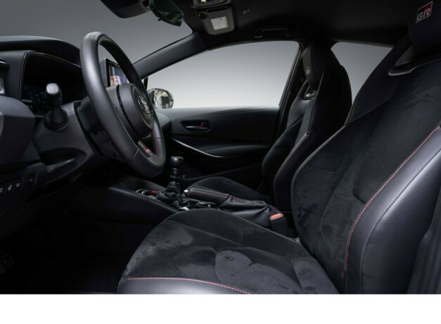 toyota-corolla-bensin-2023-big-36