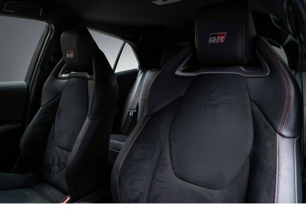 toyota-corolla-bensin-2023-big-39