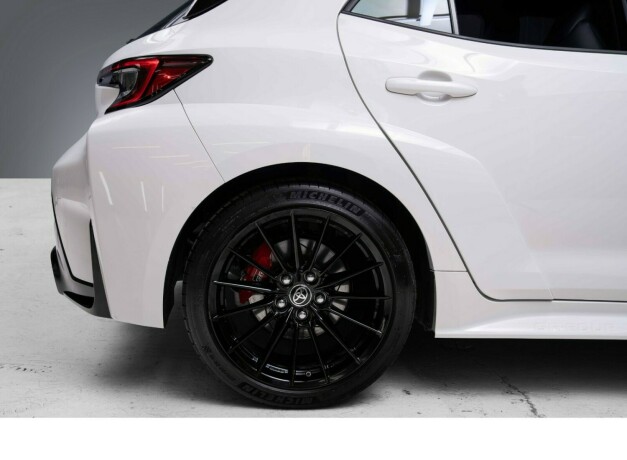toyota-corolla-bensin-2023-big-17